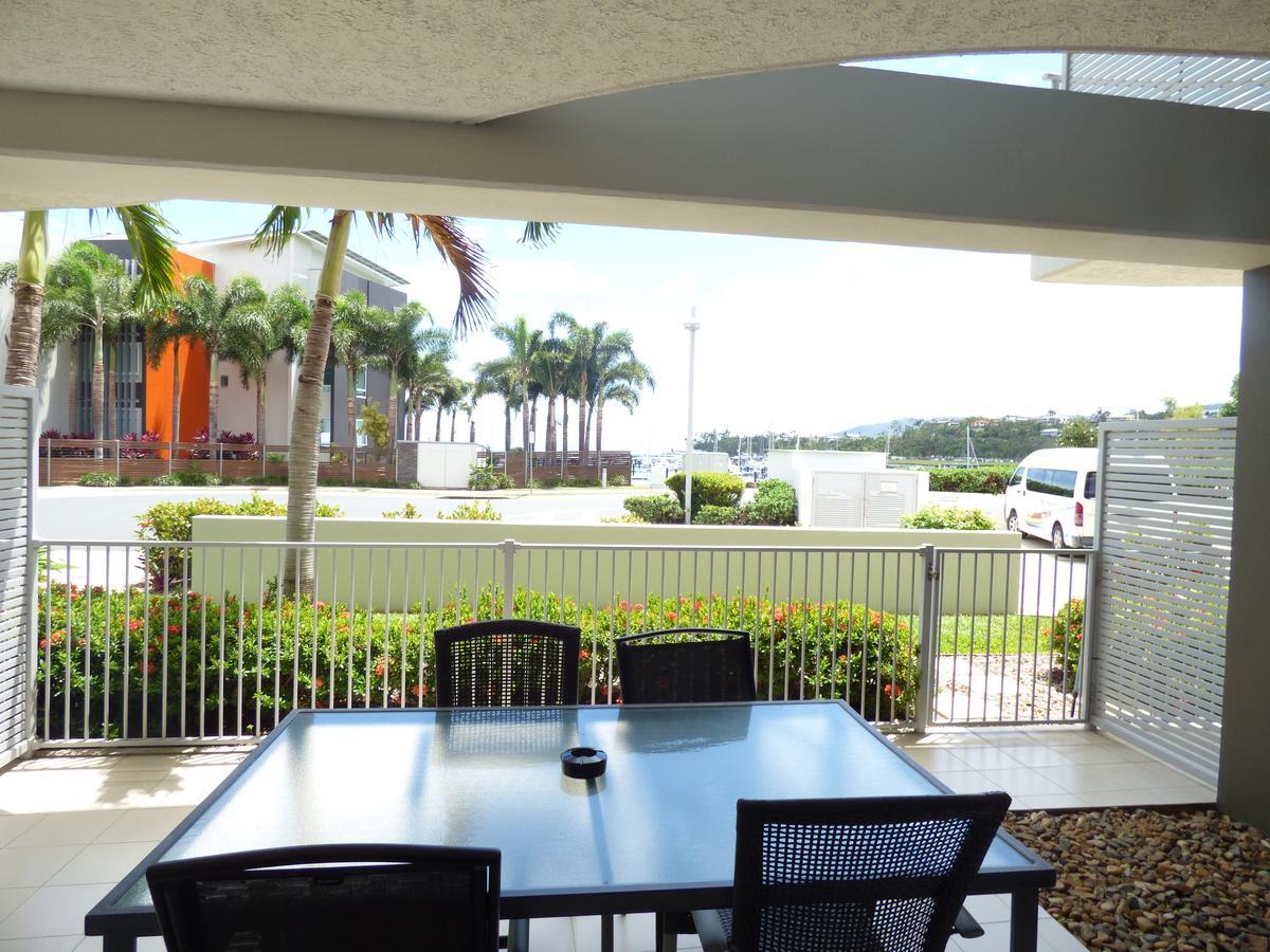 Marina View Apartment Airlie Beach Buitenkant foto
