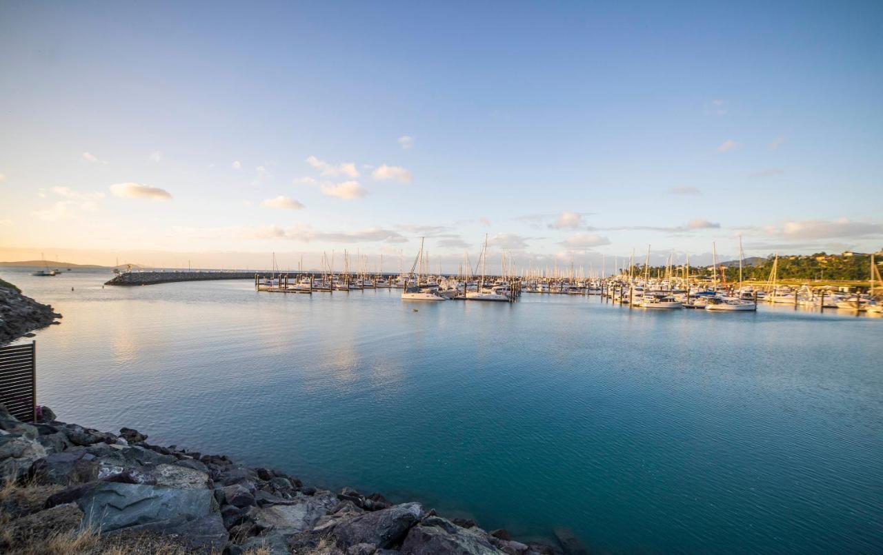 Marina View Apartment Airlie Beach Buitenkant foto