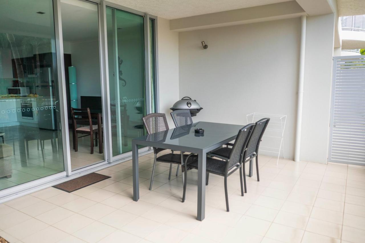 Marina View Apartment Airlie Beach Buitenkant foto
